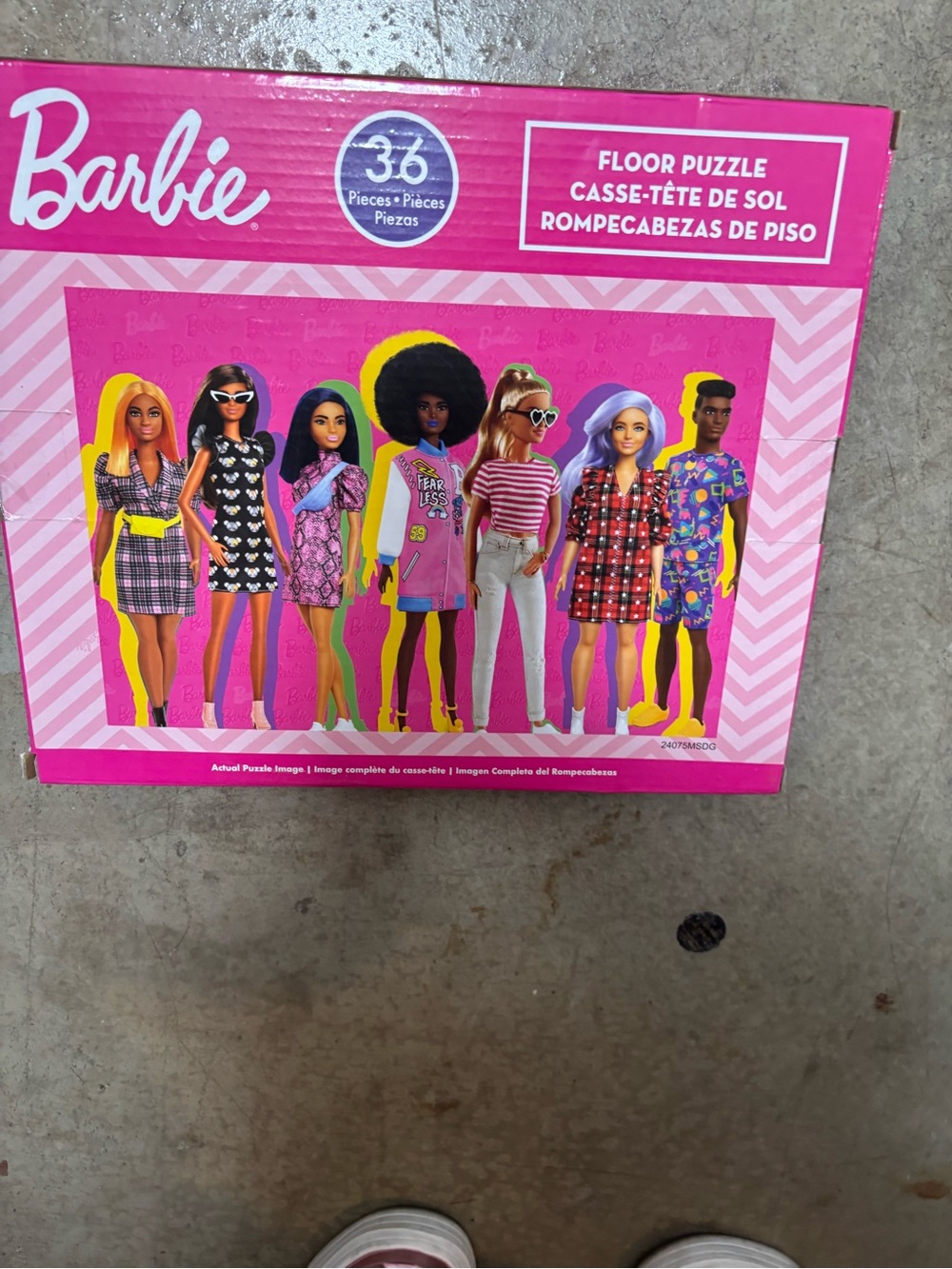 Barbie Pink Multicolor Dolls Floor Puzzle - Bright Fashion Characters